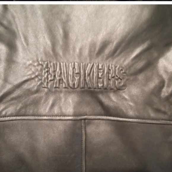Reebok Black Bomber Jacket with Packers Embossing - Picture 1 of 1